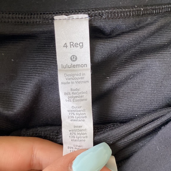 lululemon speed up shorts - Picture 2 of 3